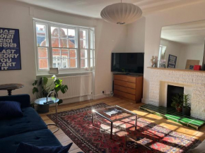 Mid century central Brighton seaside flat